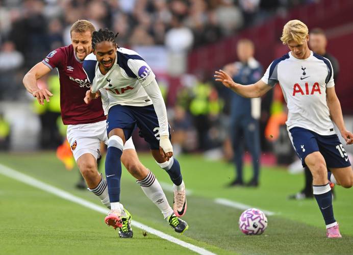 做短传配合 做短传配合