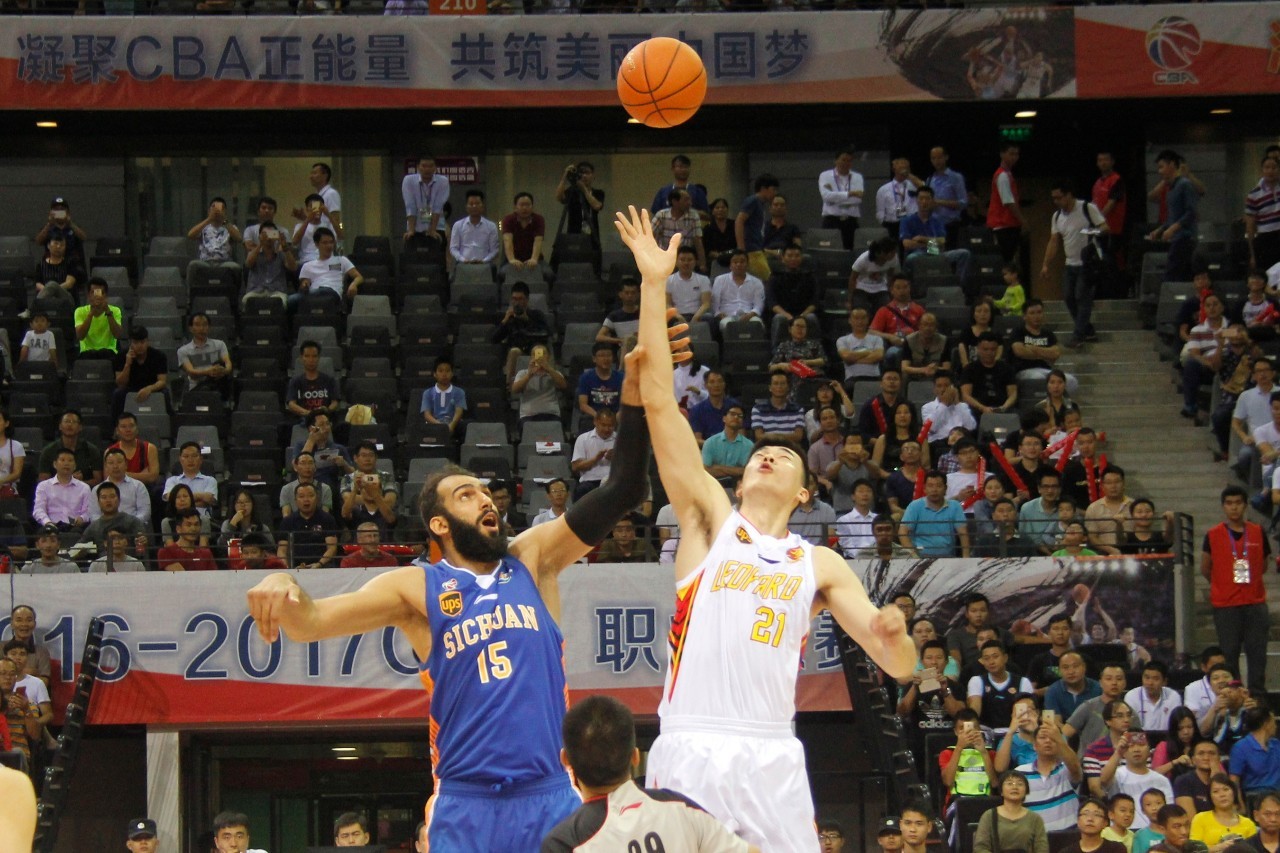 与此同时 与此同时